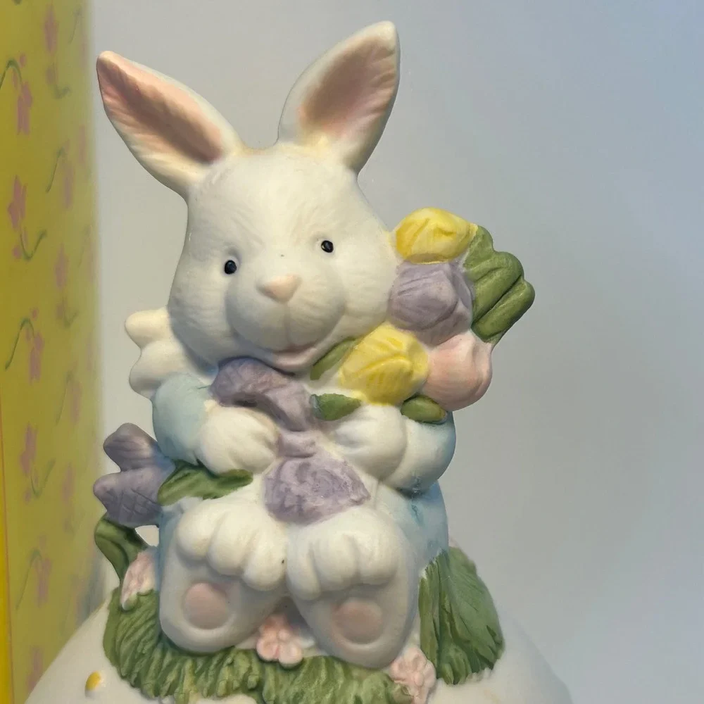 Easter Avenue Bunny Rabbit Figurine Trinket Box Happy Easter Egg Decor 6